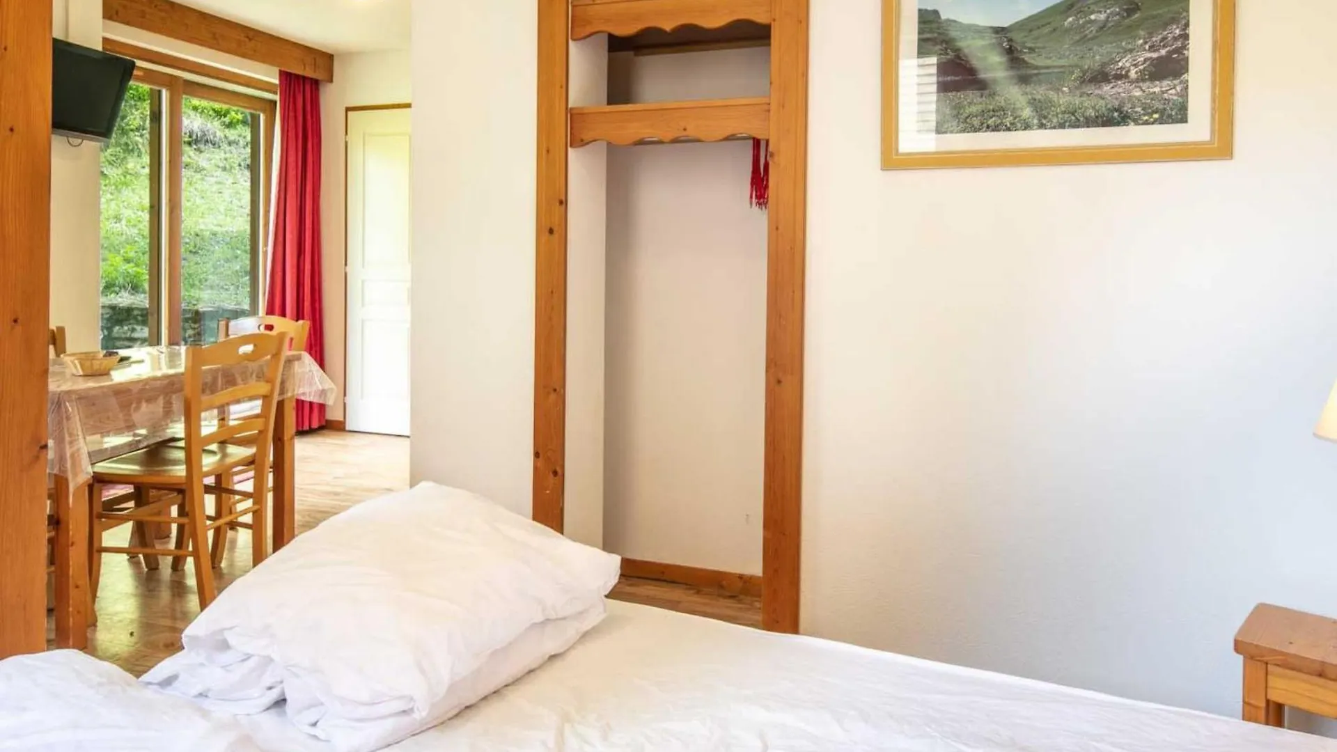 Studio V Du Bachat Epicea B By Interhome Chamrousse
